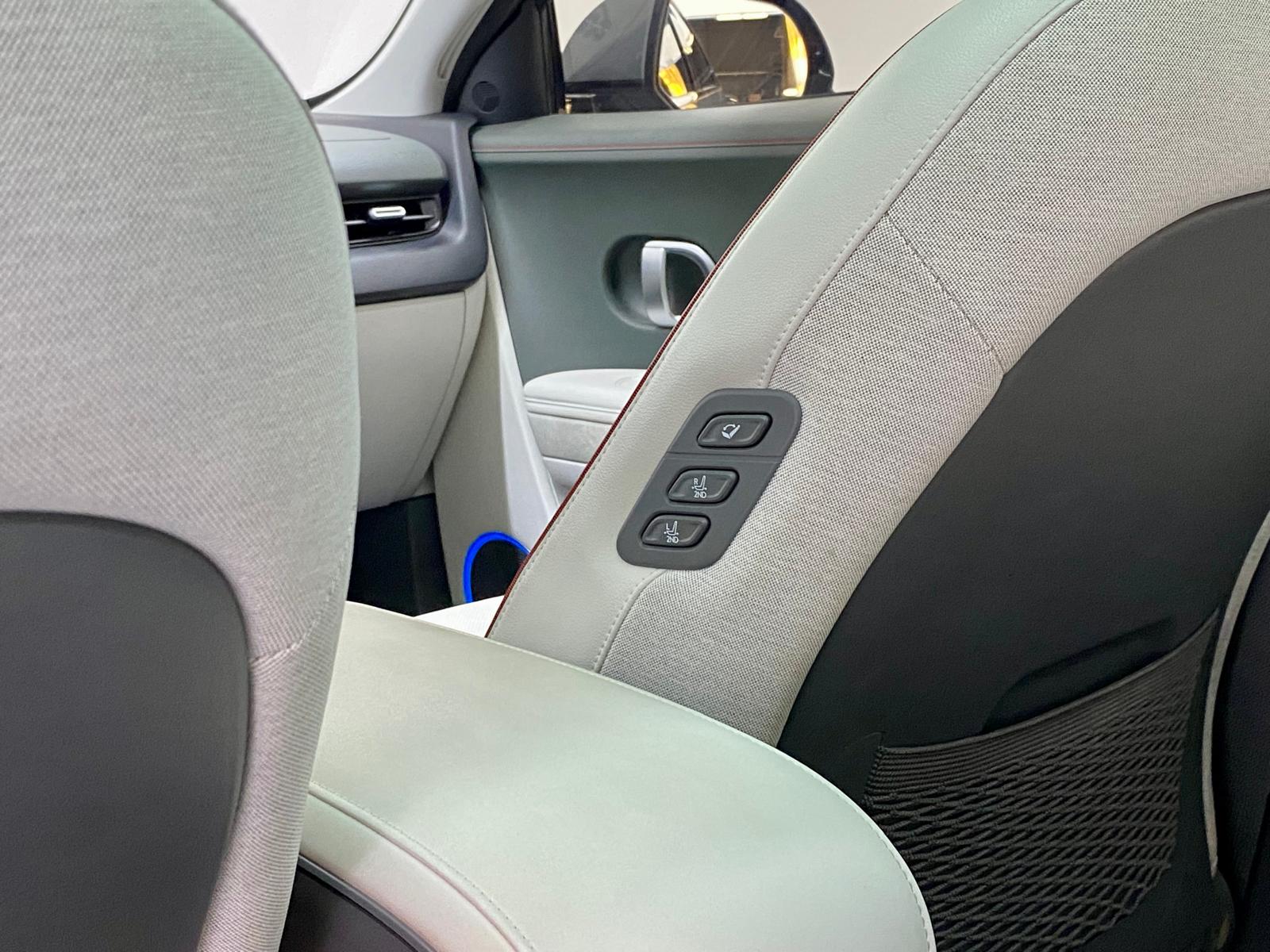 HYUNDAI IONIQ 23